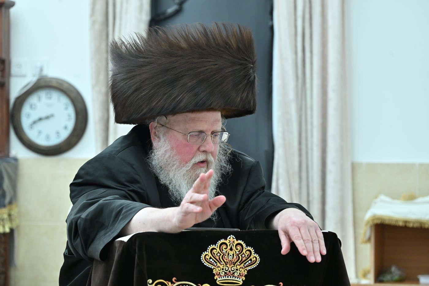 חנוכה בחצה"ק סאסוב