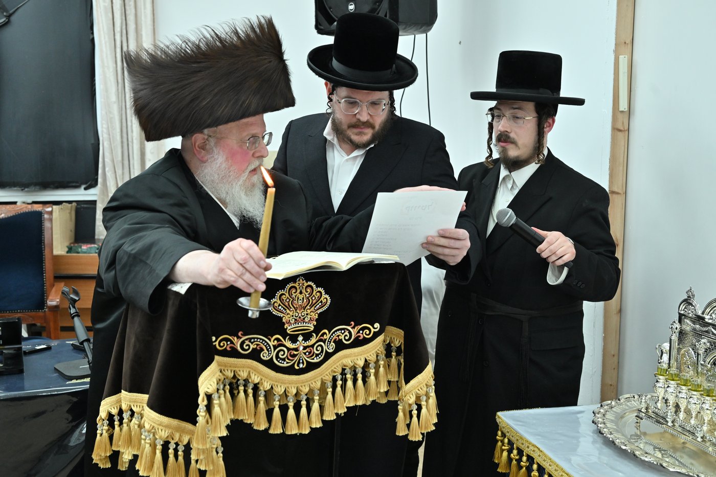 חנוכה בחצה"ק סאסוב