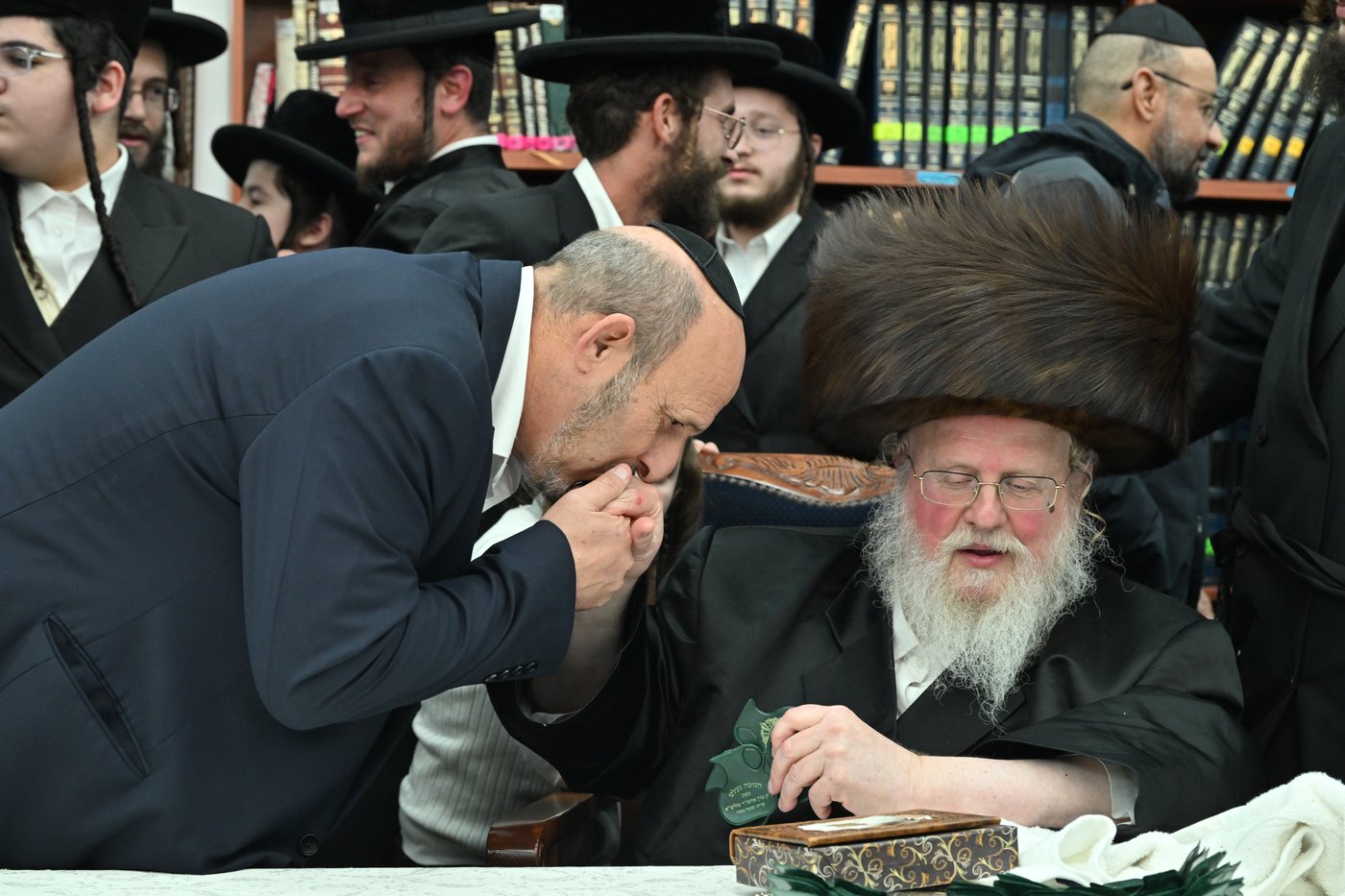 חנוכה בחצה"ק סאסוב