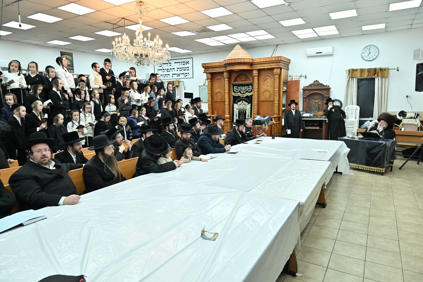 חנוכה בחצה"ק סאסוב