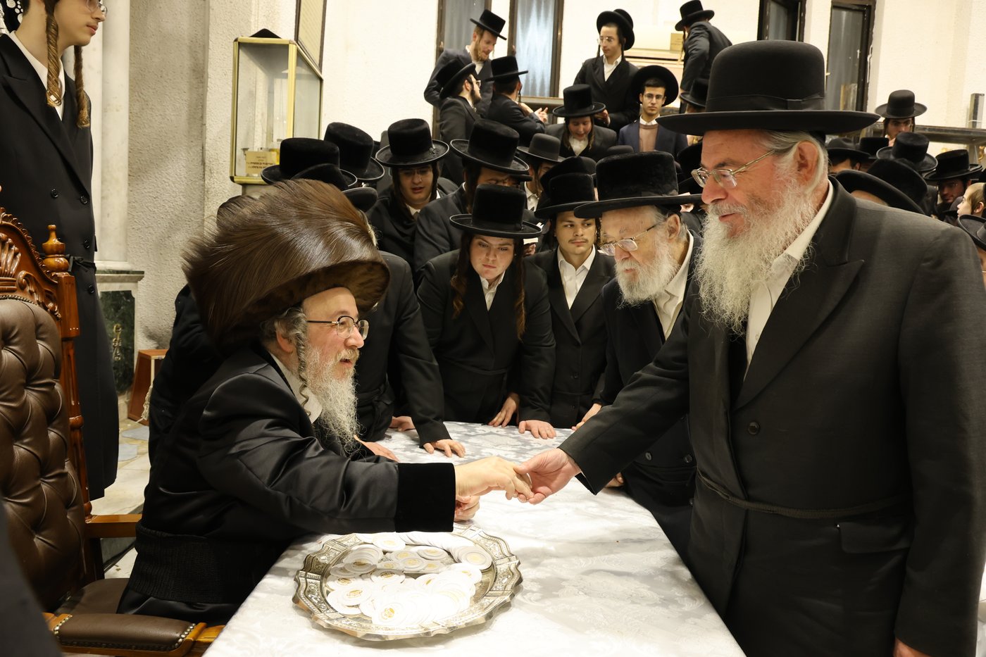 זאת חנוכה בחצה"ק ביאלה ב"ב