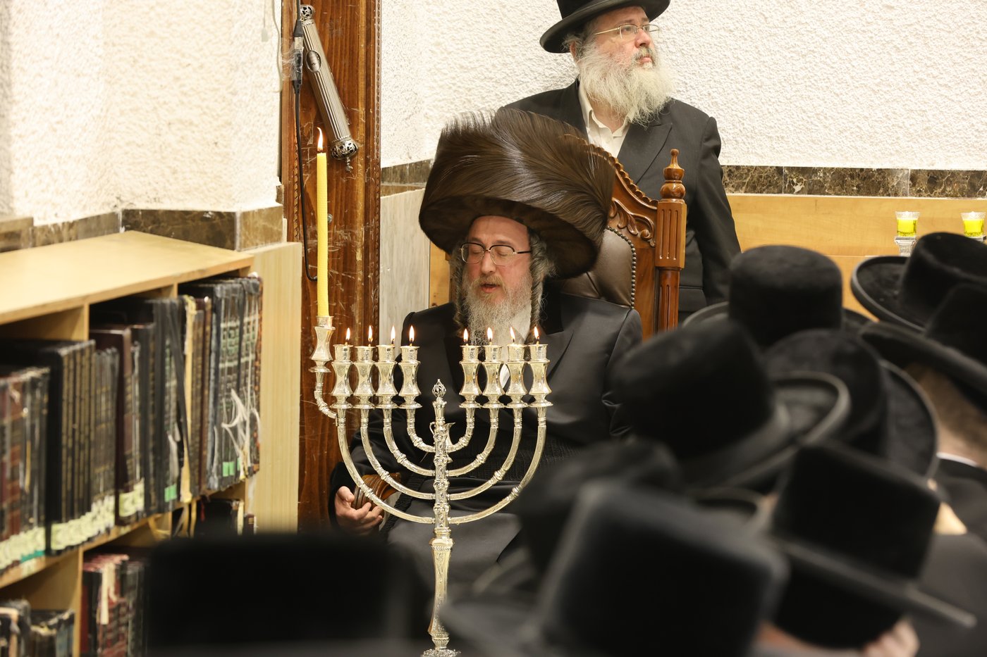 זאת חנוכה בחצה"ק ביאלה ב"ב