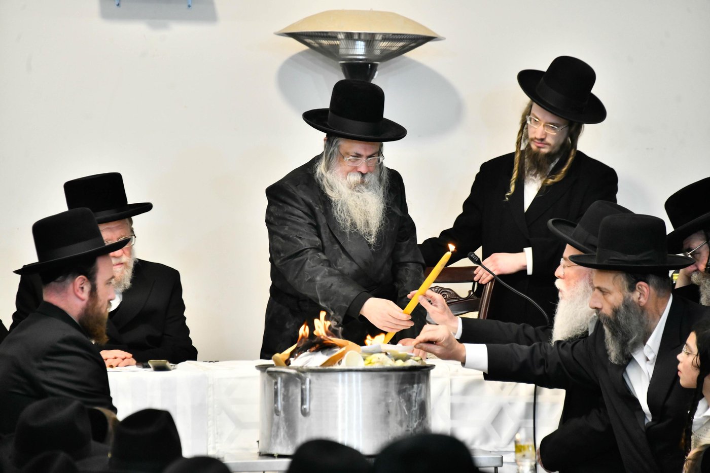 זאת חנוכה בחצה"ק טולנא