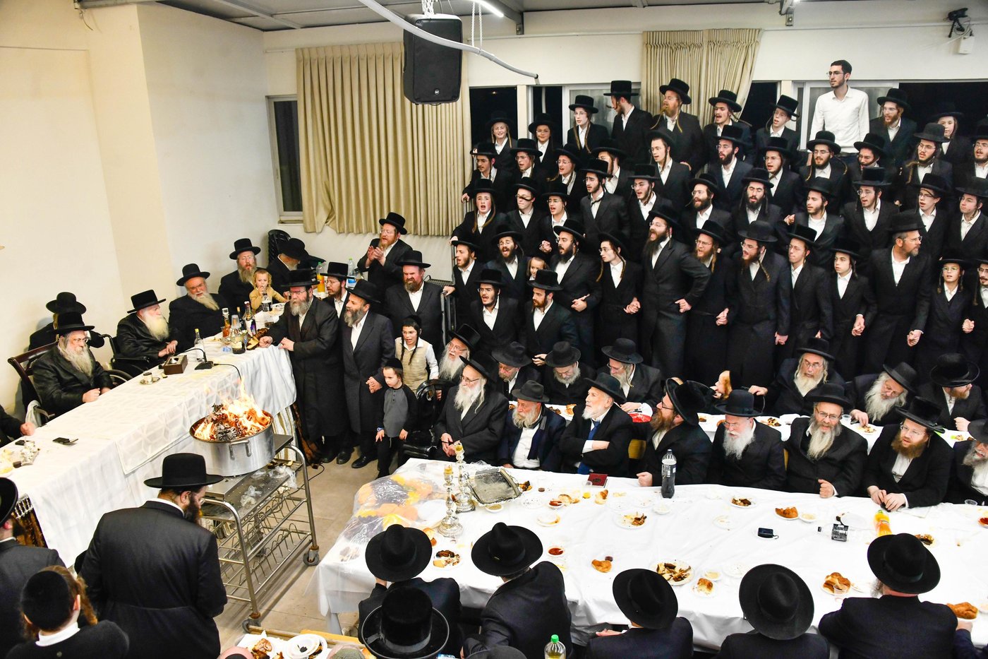 זאת חנוכה בחצה"ק טולנא