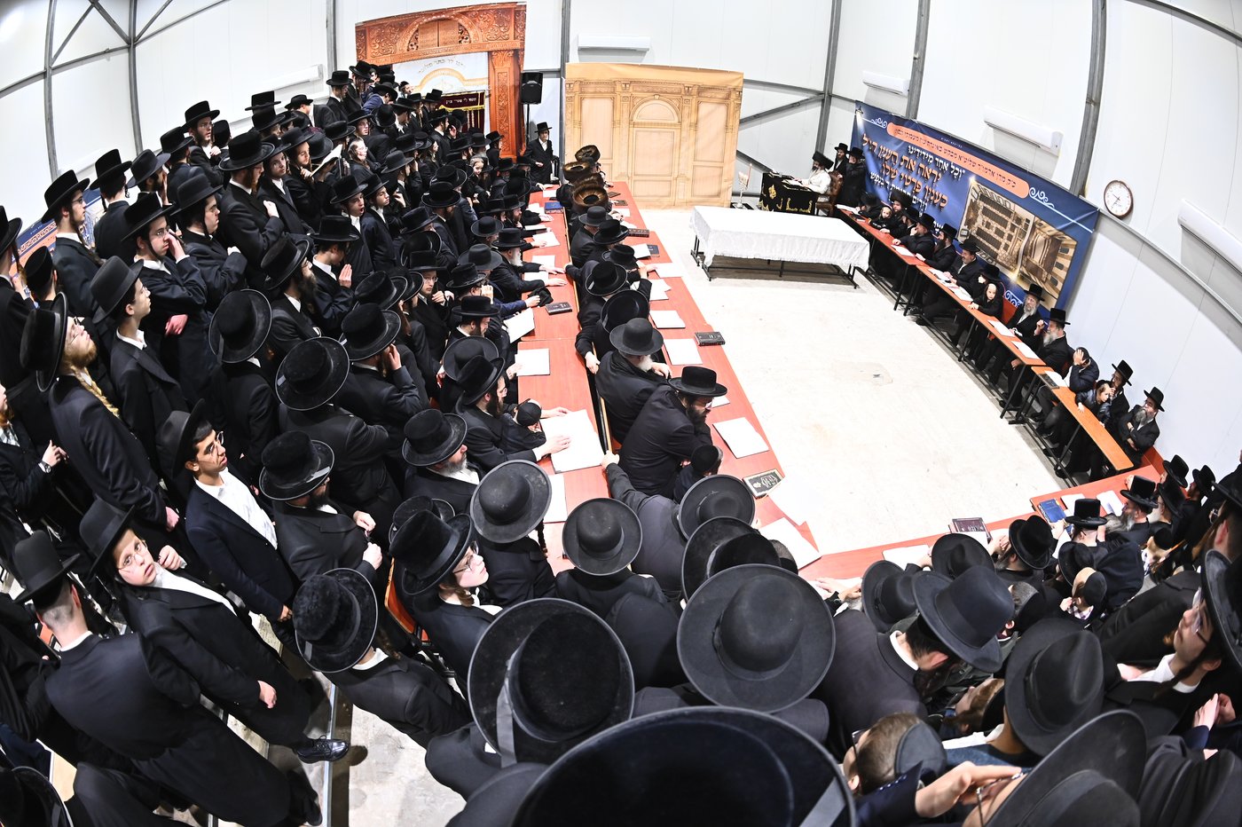 זאת חנוכה בחצה"ק זוטשקה