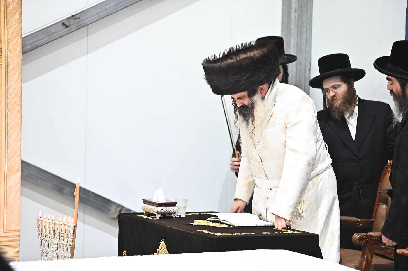 זאת חנוכה בחצה"ק זוטשקה