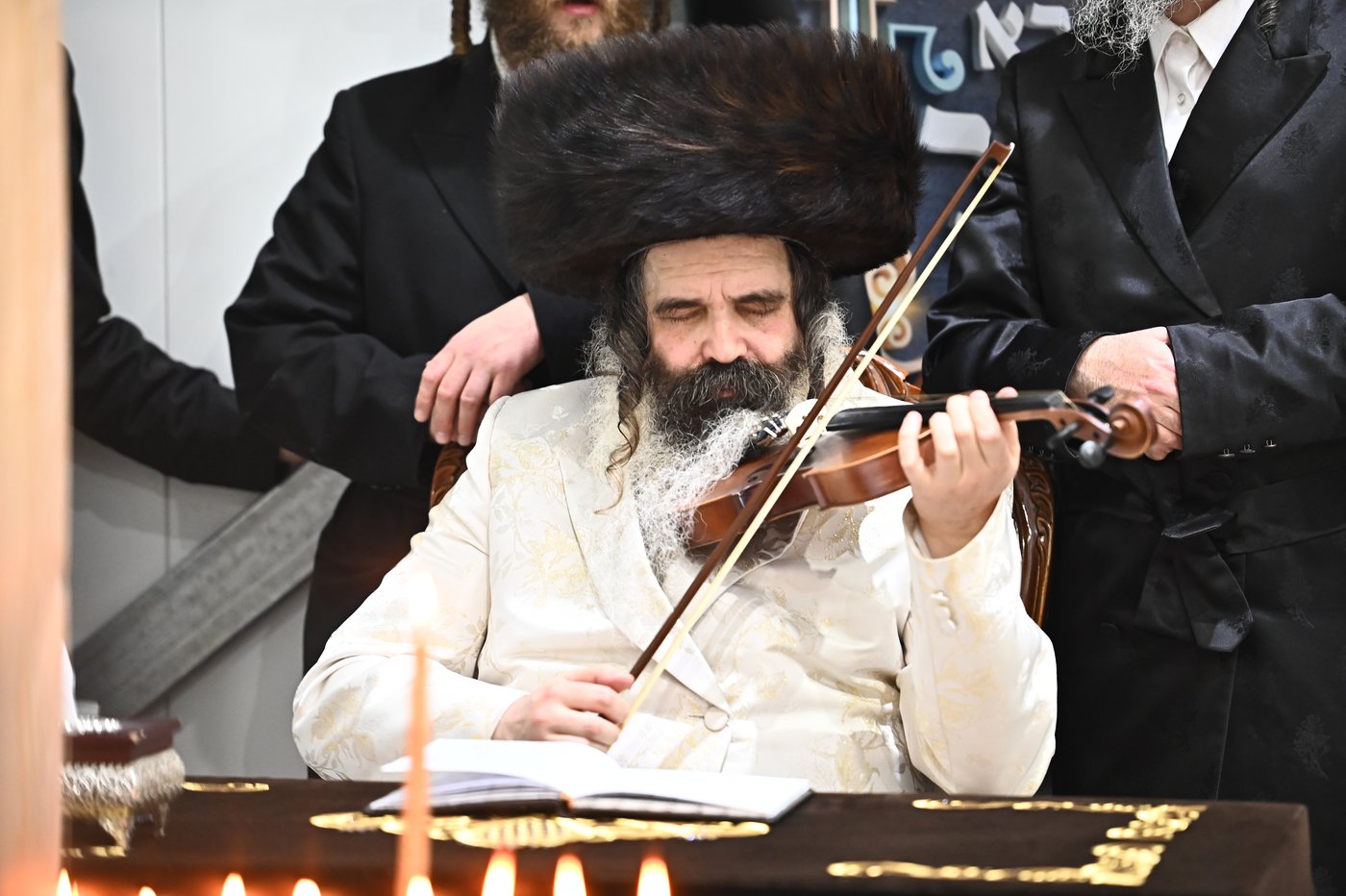 זאת חנוכה בחצה"ק זוטשקה