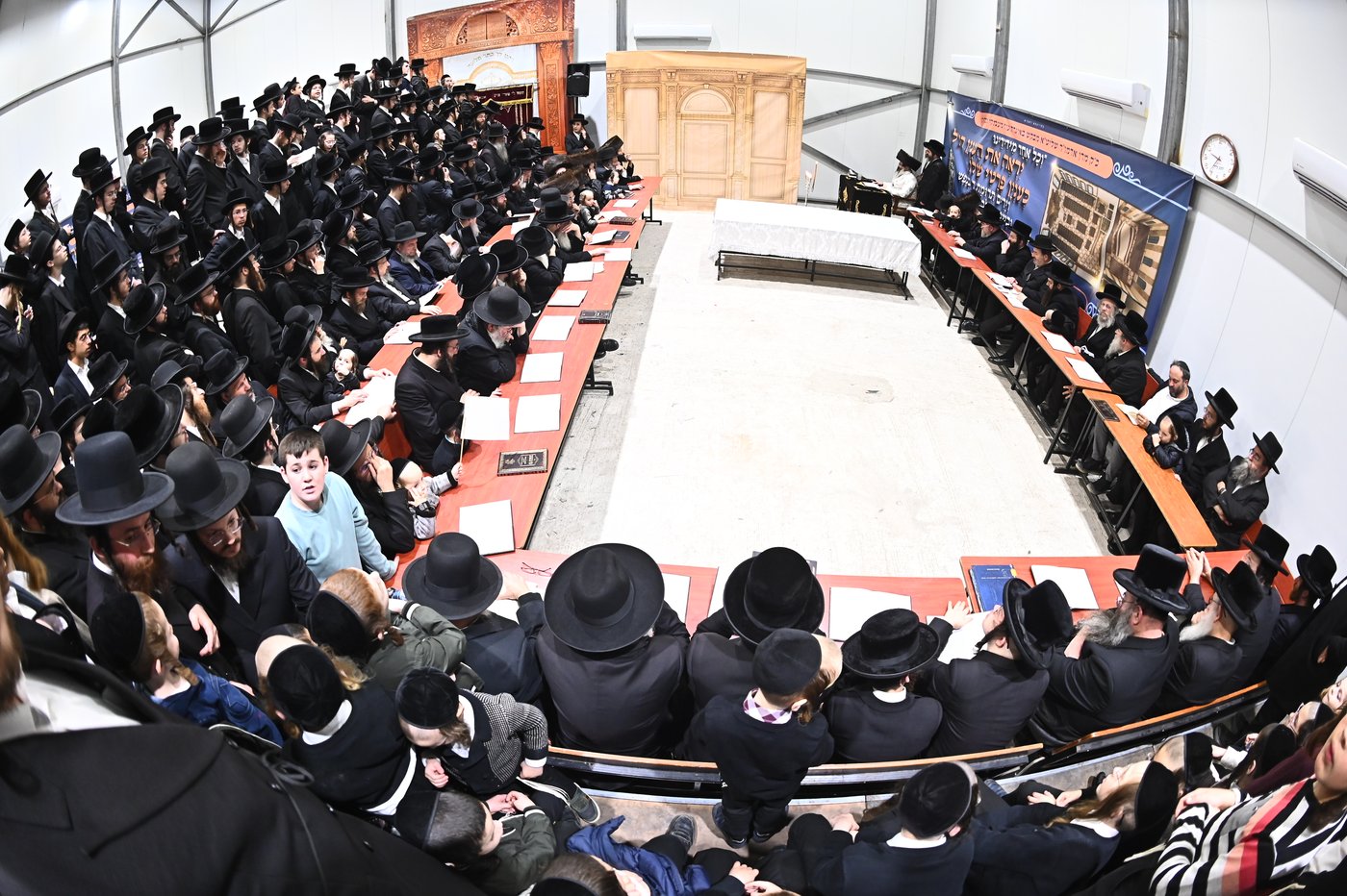 זאת חנוכה בחצה"ק זוטשקה