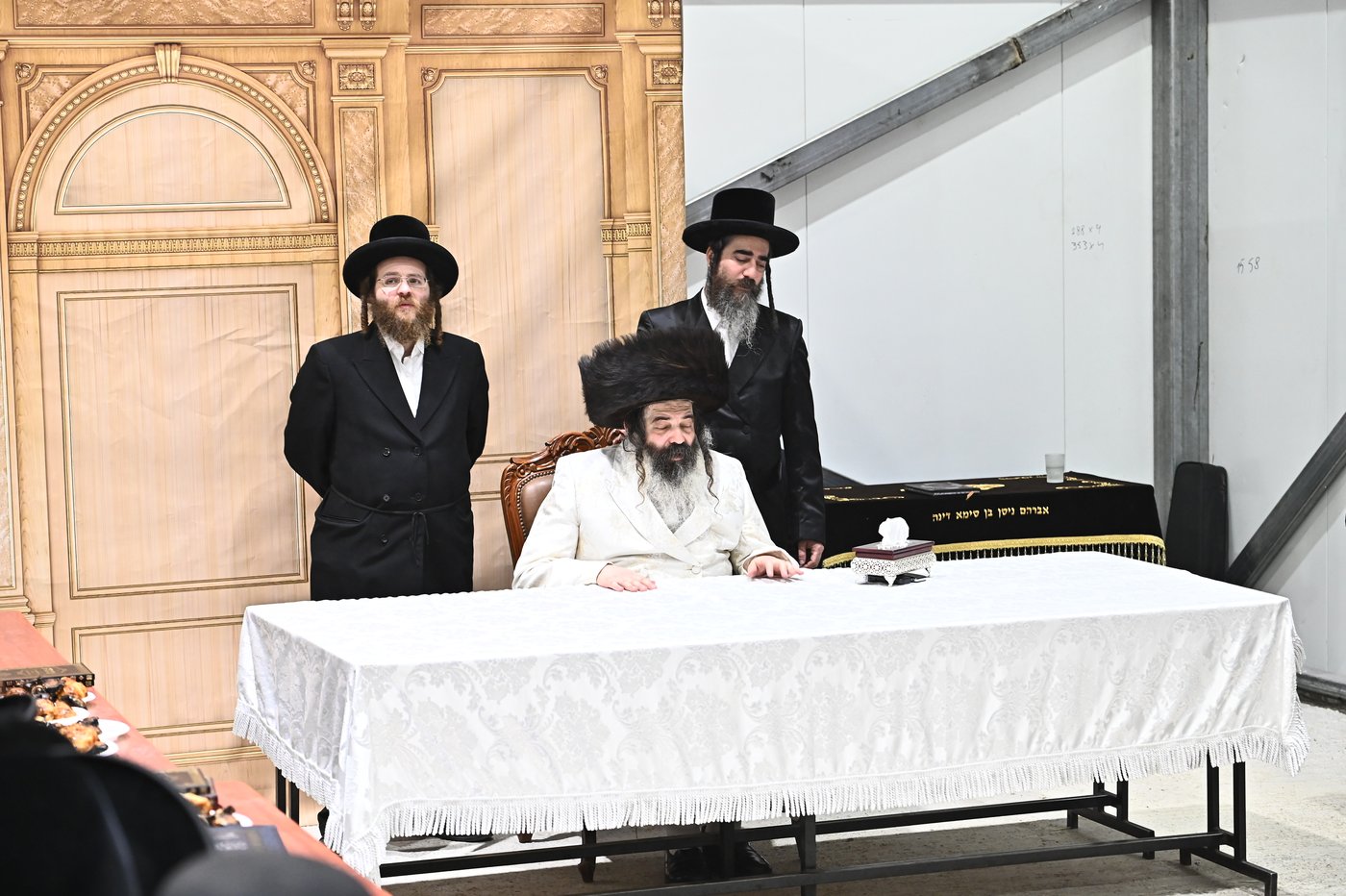 זאת חנוכה בחצה"ק זוטשקה