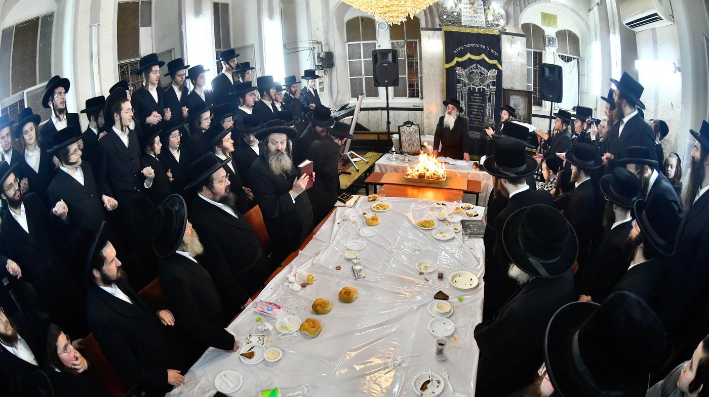 זאת חנוכה בחצה"ק לעלוב ירושלים