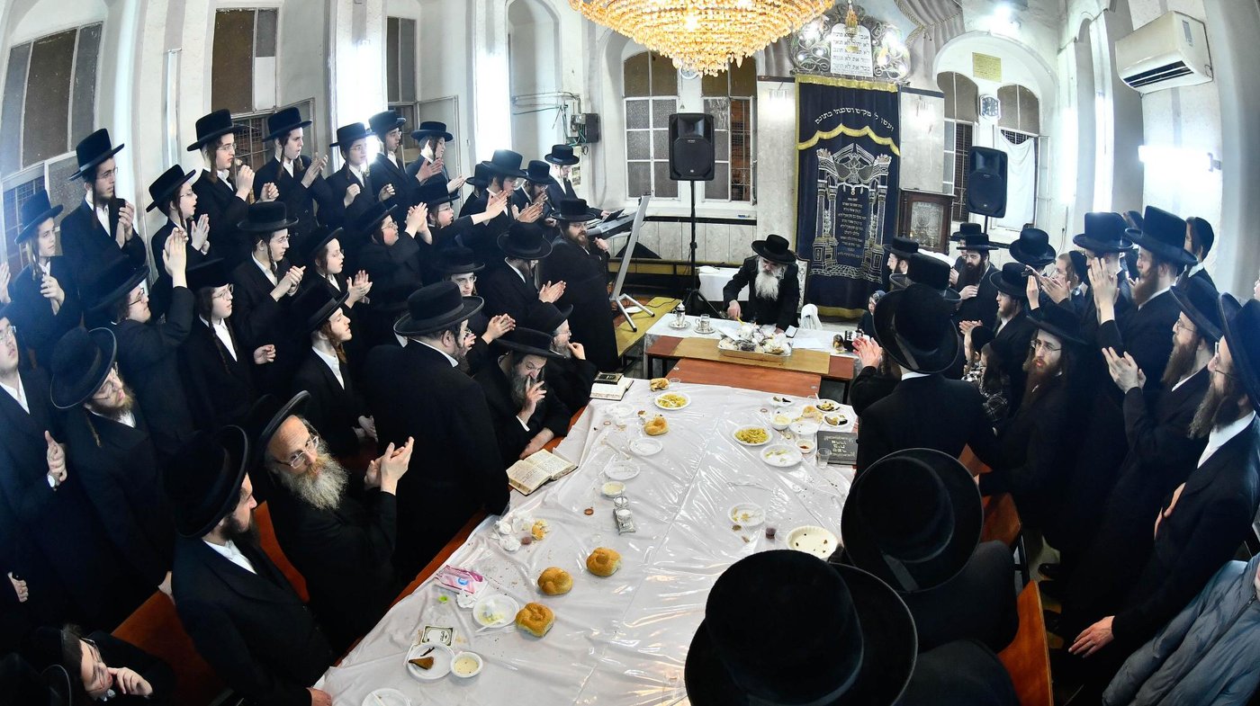 זאת חנוכה בחצה"ק לעלוב ירושלים