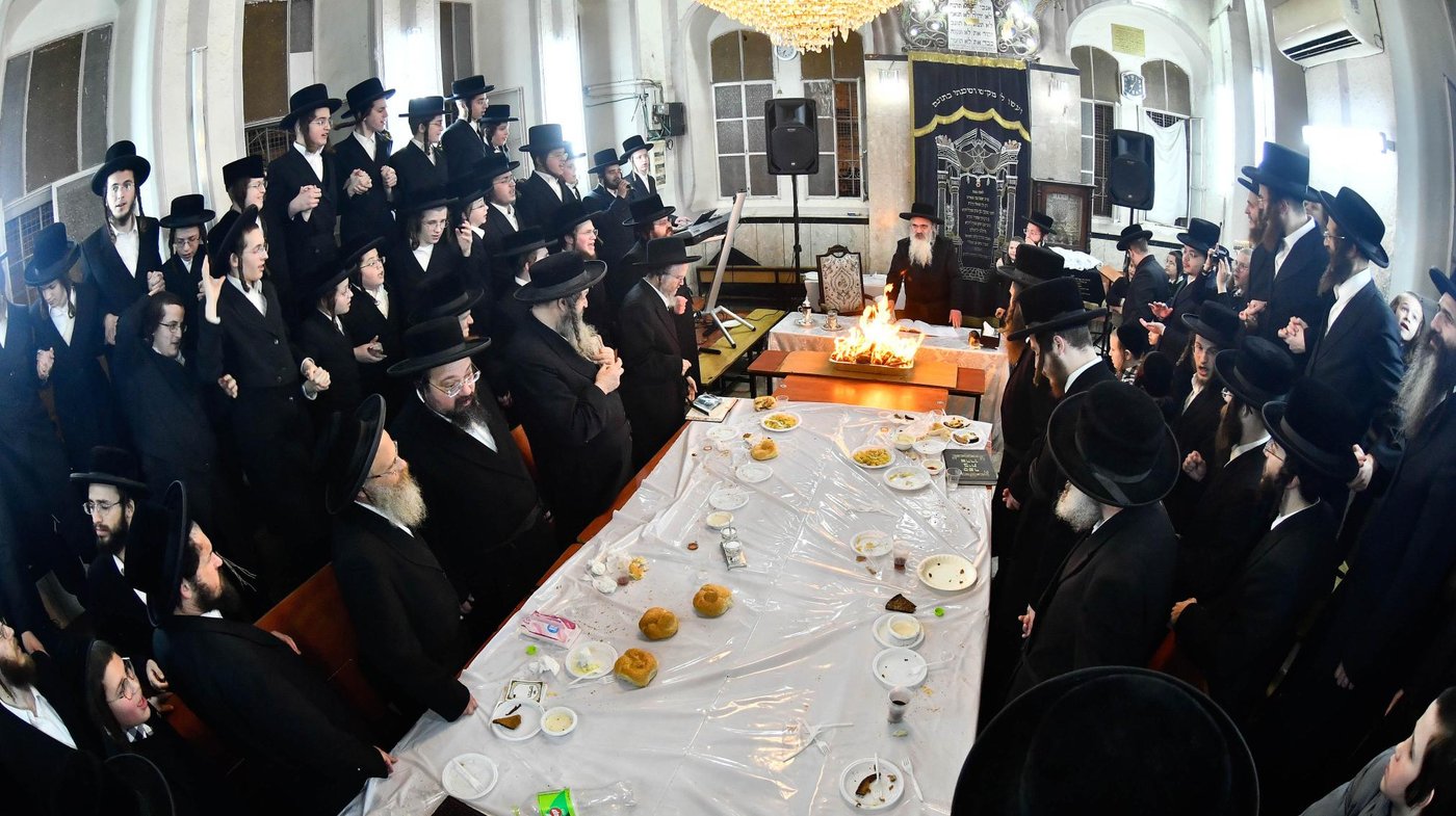 זאת חנוכה בחצה"ק לעלוב ירושלים