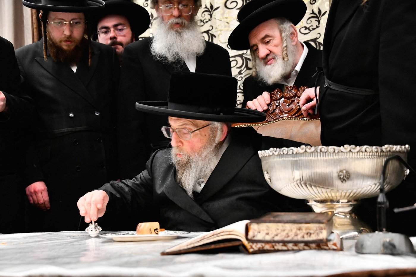 זאת חנוכה בחצה"ק פינסק קרלין