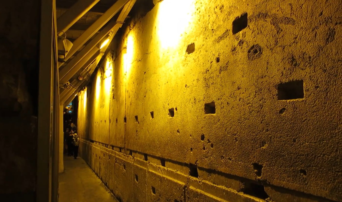 האבן הענקית במנהרות הכותל