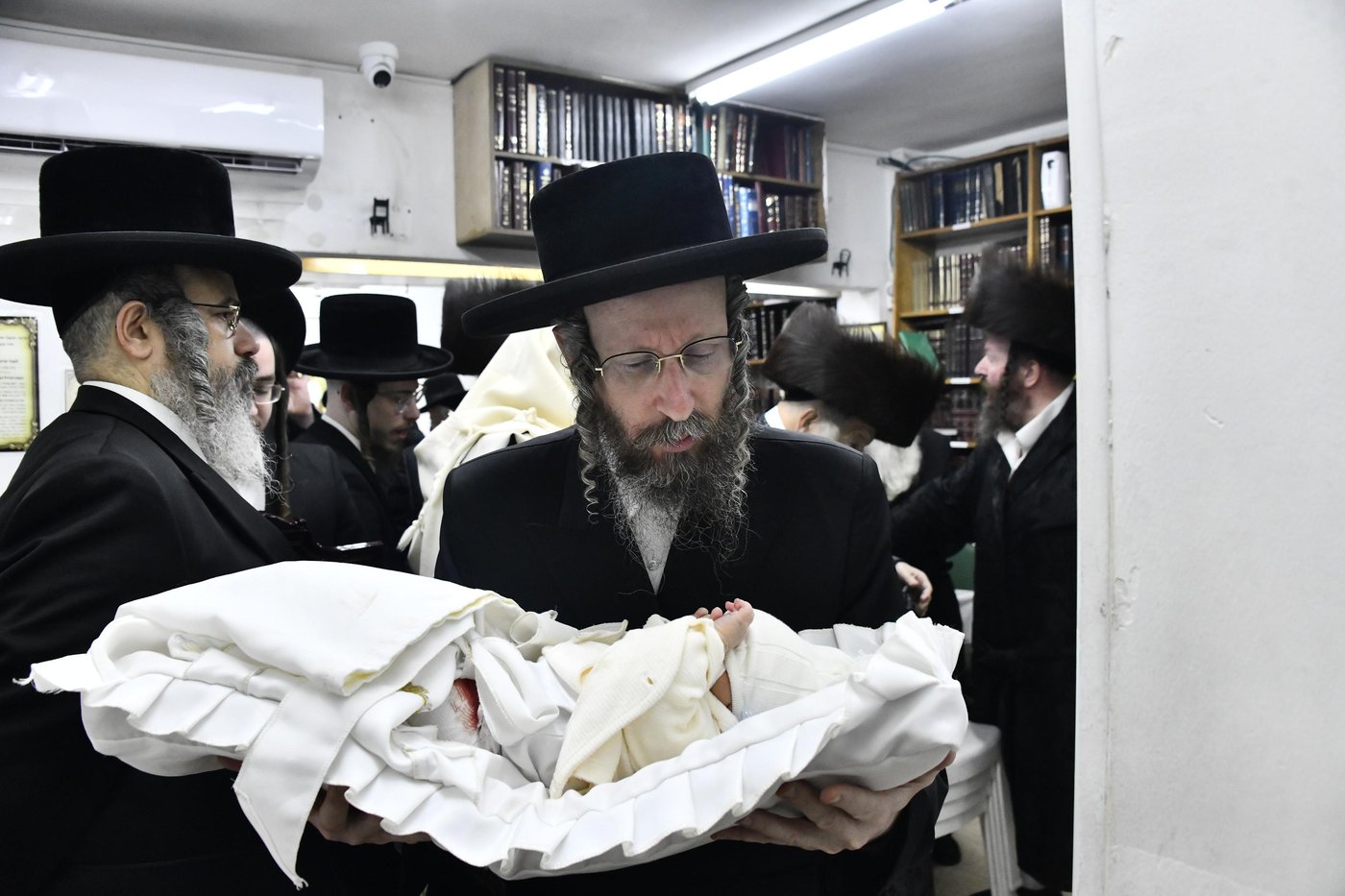 שמחת הברית בחצרות טעמשוואר - טורקא