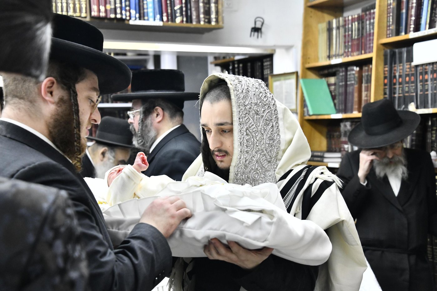 שמחת הברית בחצרות טעמשוואר - טורקא