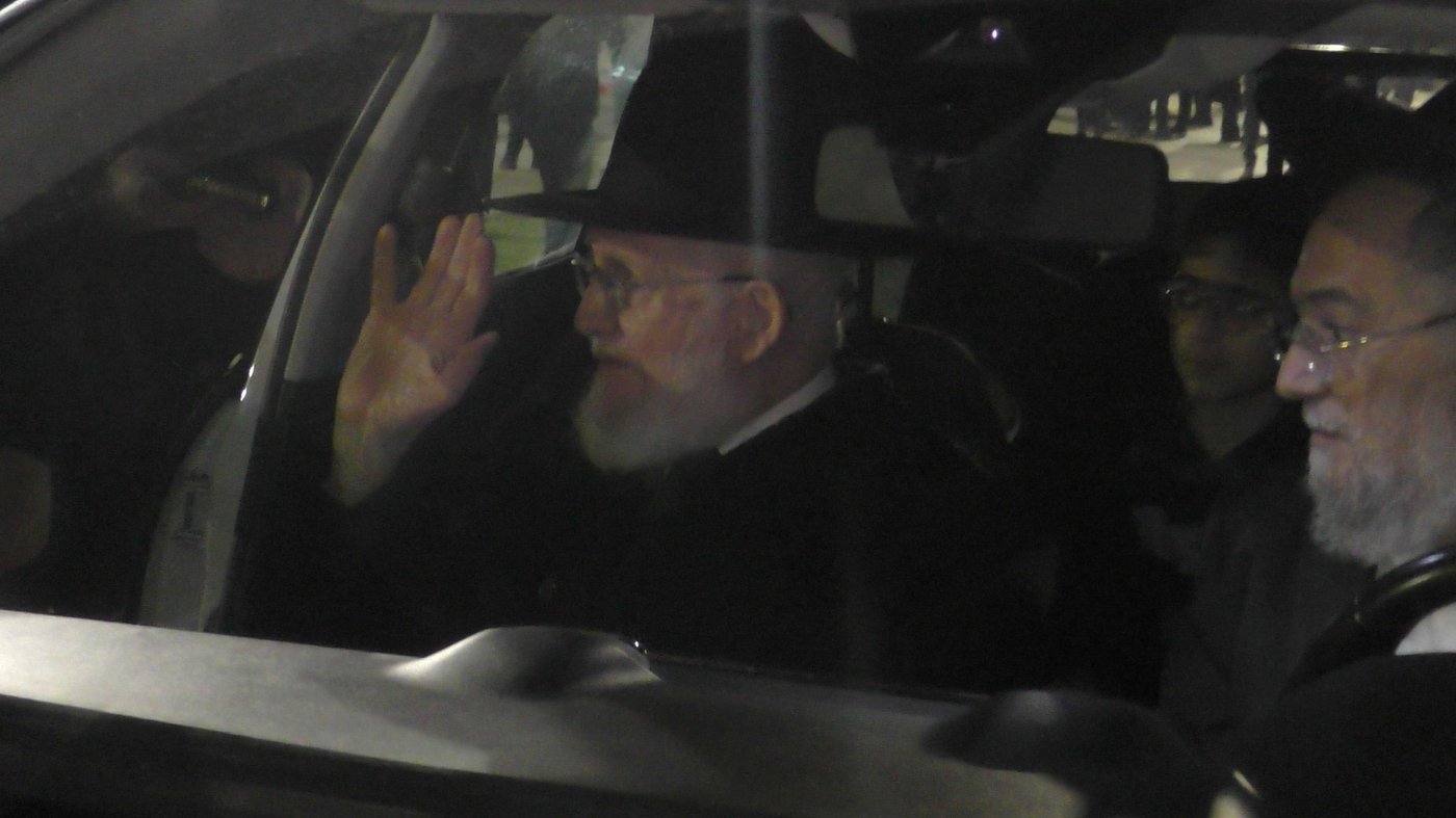 עצרת התפילה של 'כסא רחמים' מול שערי כלא 10