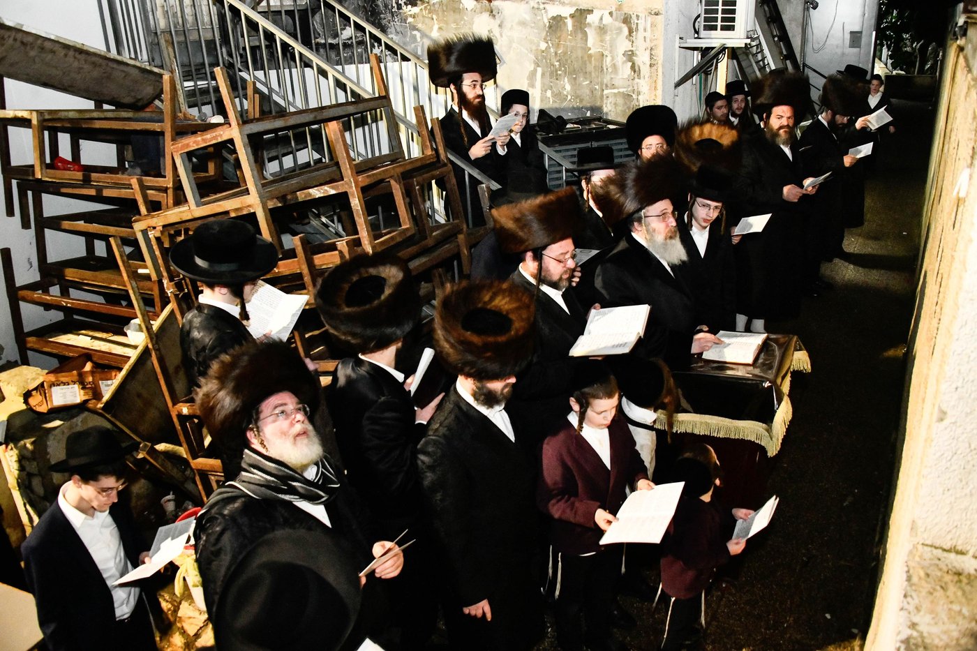 קידוש לבנה בזוטשקא אמסנא