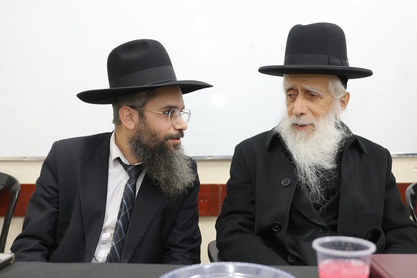 מעמד היסוד לישיבה בבית שמש ע"י הגאון רבי יהודה כהן