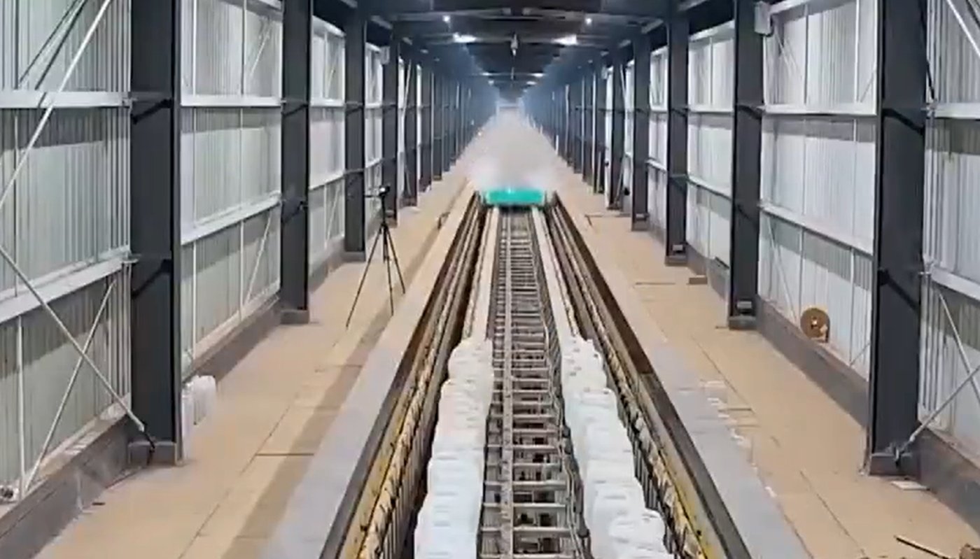 שוברת את חוקי הפיזיקה: סין פיתחה רכב מגנטי שמגיע ל-700 קמ"ש תוך 2 שניות