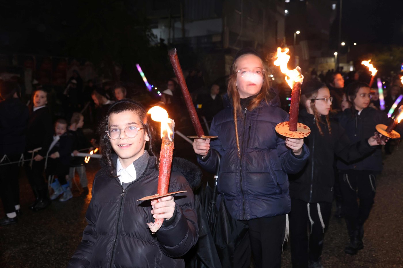 הכנסת ס"ת לביהמ"ד דקהל חסידי ירושלים בבית שמש