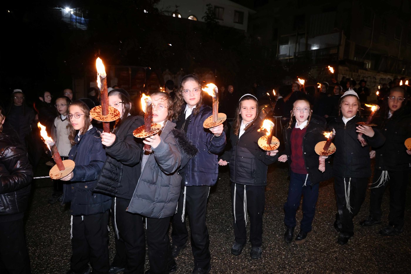 הכנסת ס"ת לביהמ"ד דקהל חסידי ירושלים בבית שמש