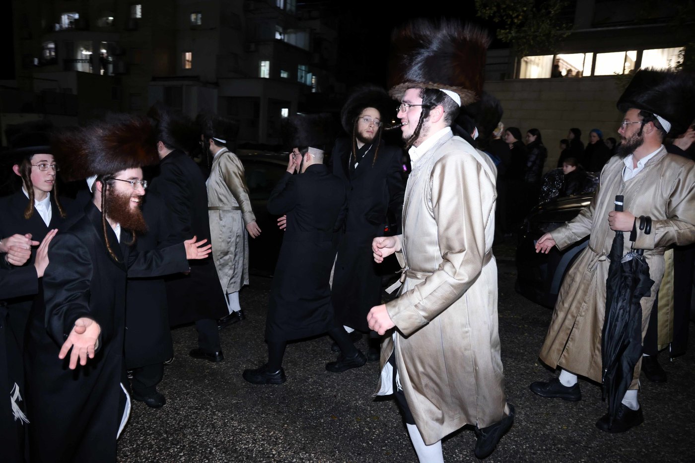 הכנסת ס"ת לביהמ"ד דקהל חסידי ירושלים בבית שמש