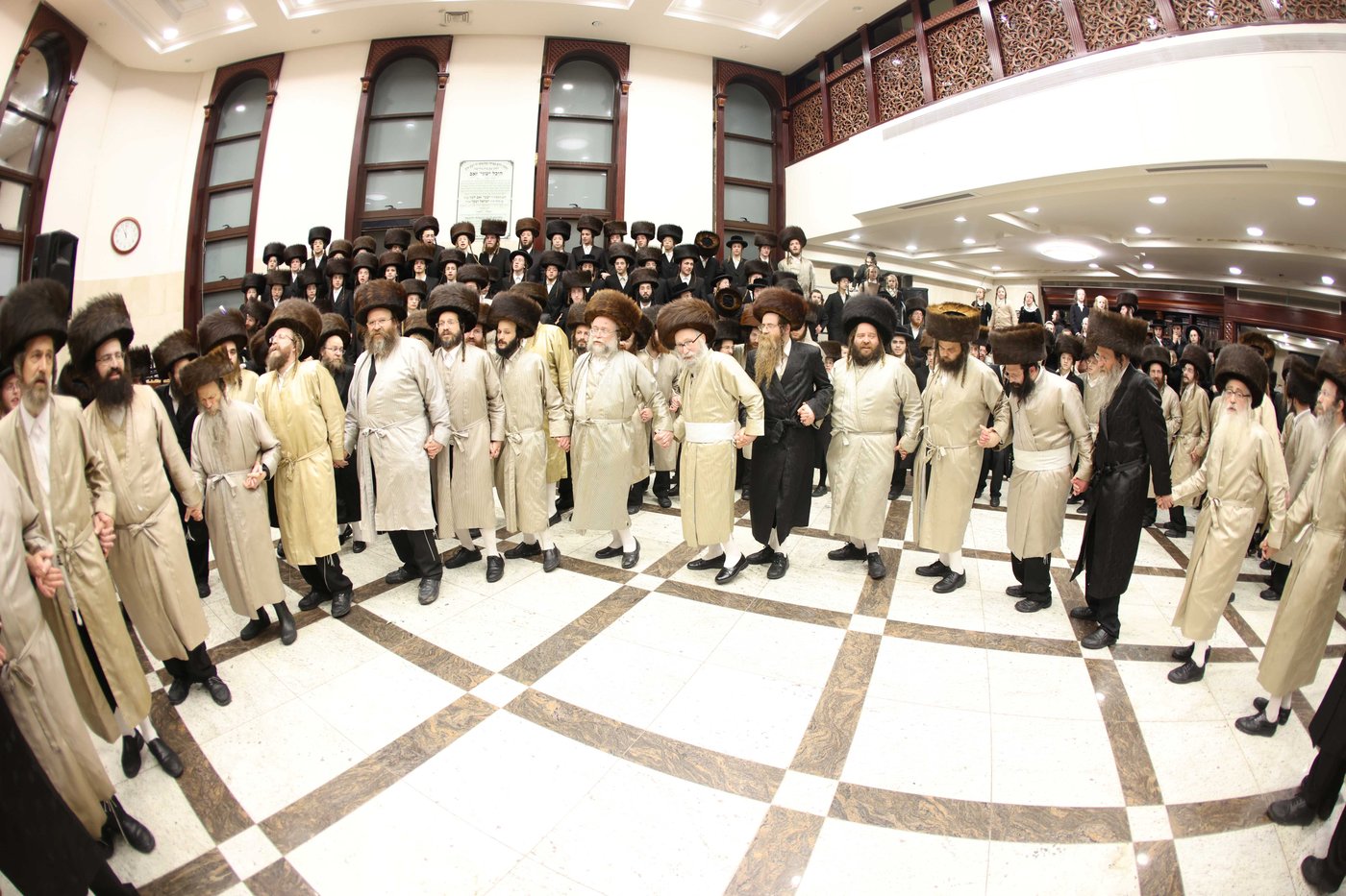 הכנסת ס"ת לביהמ"ד דקהל חסידי ירושלים בבית שמש