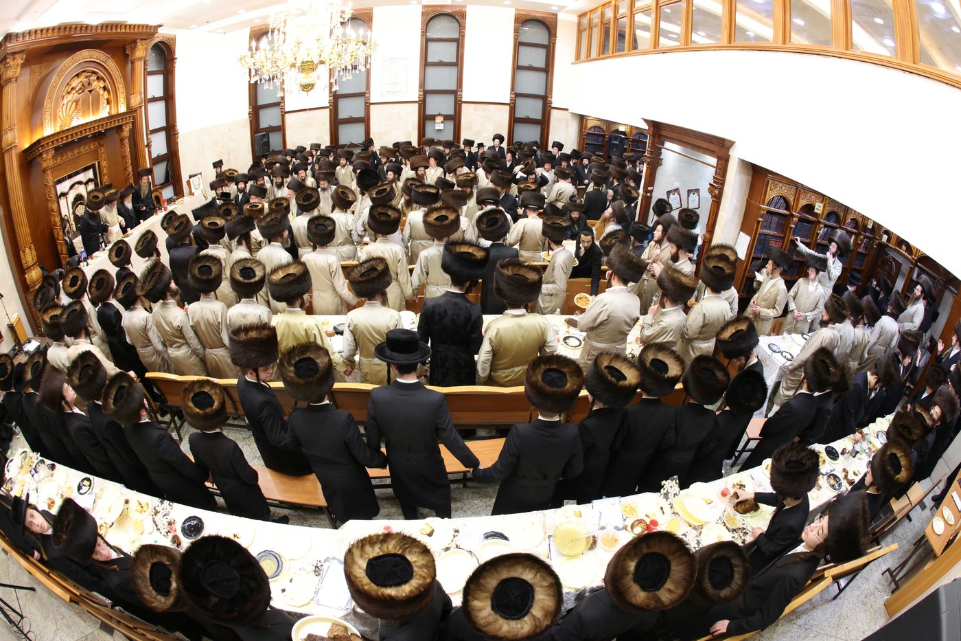 הכנסת ס"ת לביהמ"ד דקהל חסידי ירושלים בבית שמש