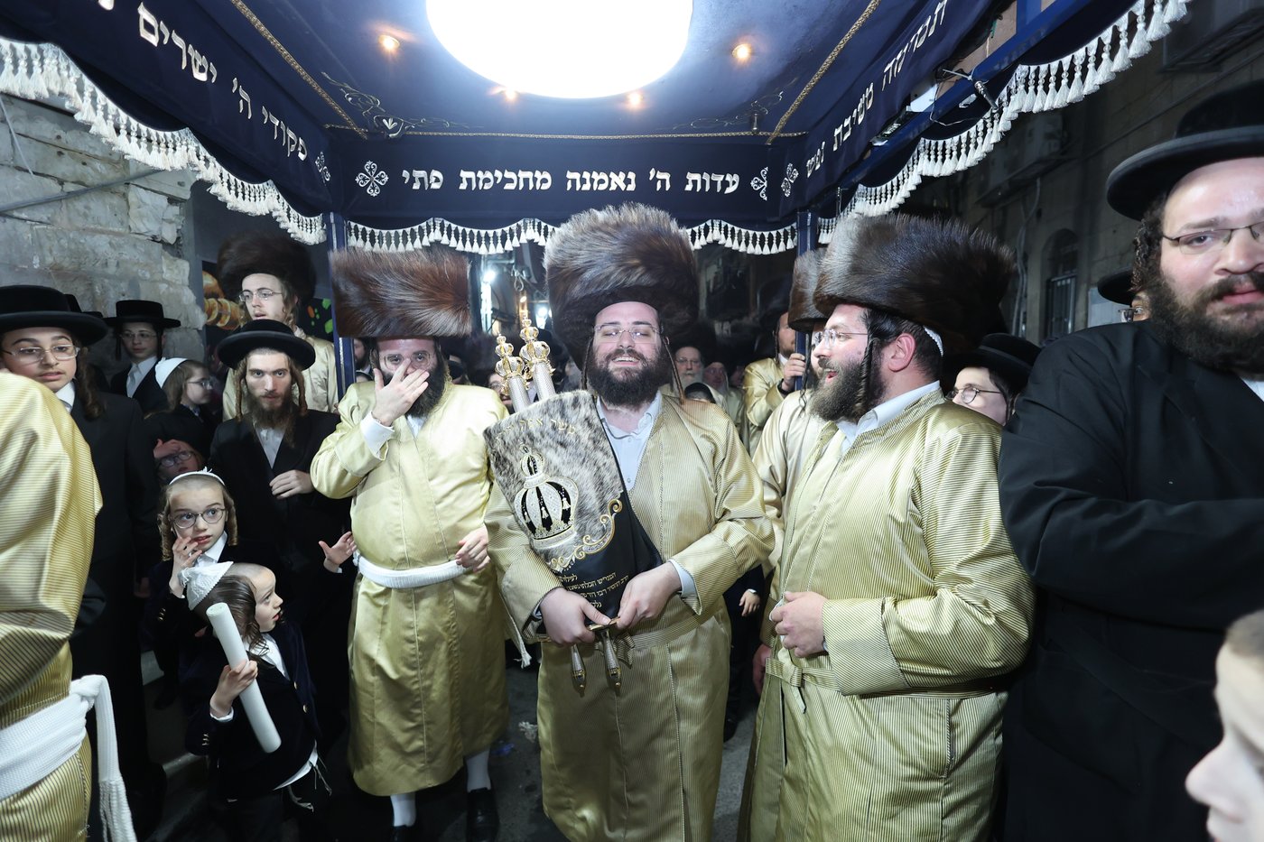 הכנסת ספר תורה בתולדות אברהם יצחק