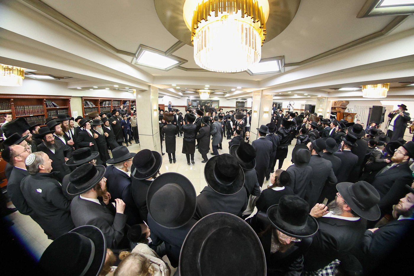 הכנסת ס"ת בסאווראן