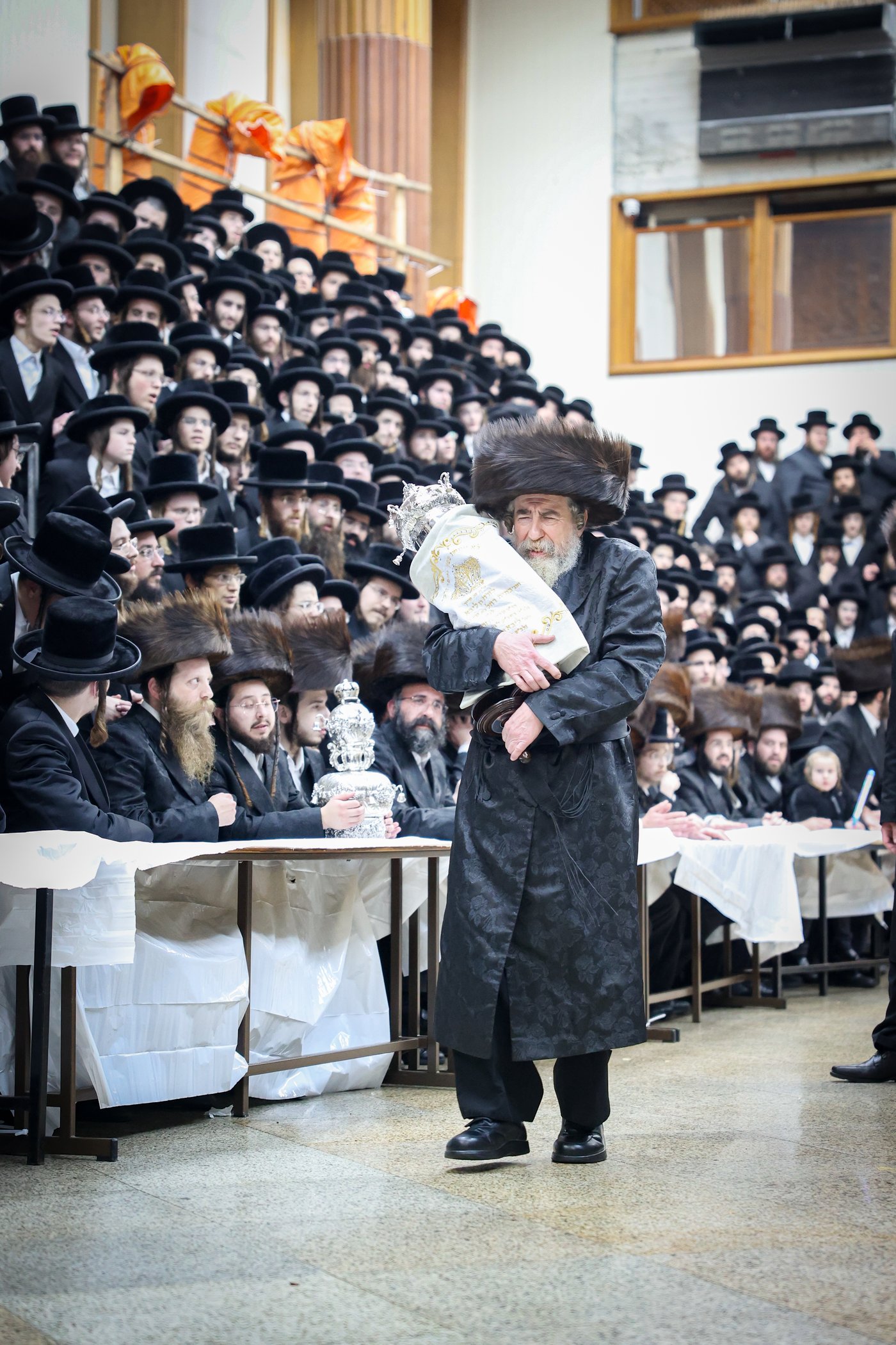 הכנסת ס"ת ברחמיסטריווקא