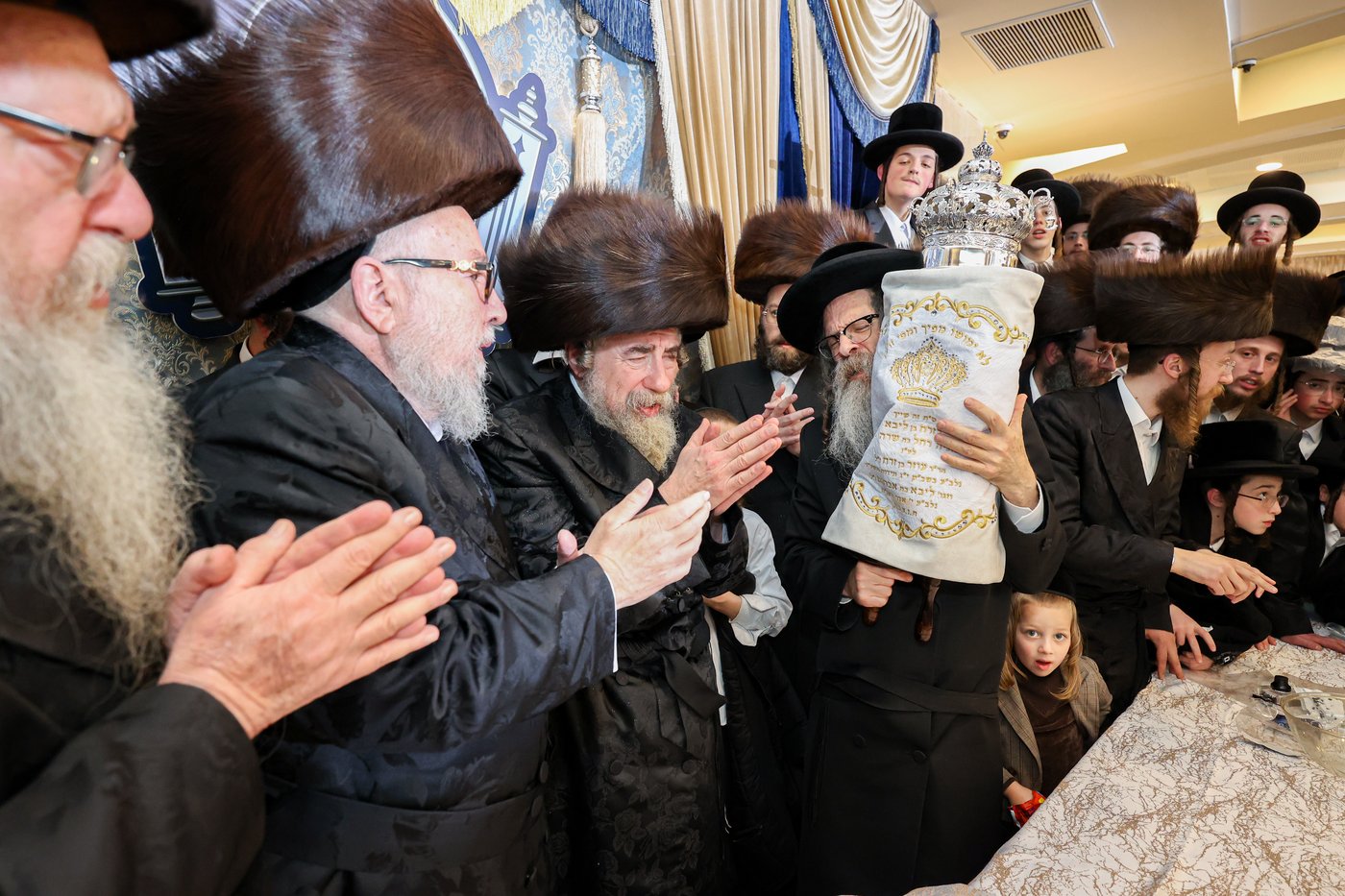 הכנסת ס"ת ברחמיסטריווקא