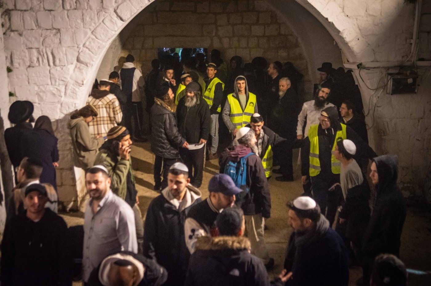 ליל עשרה בטבת בקבר יוסף שבשכם