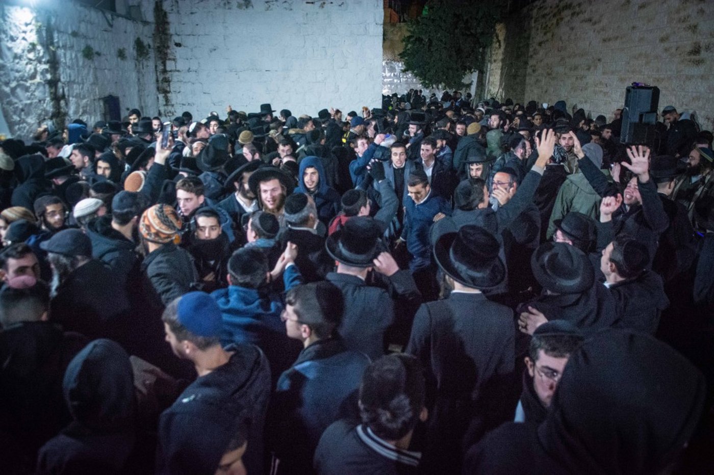 ליל עשרה בטבת בקבר יוסף שבשכם