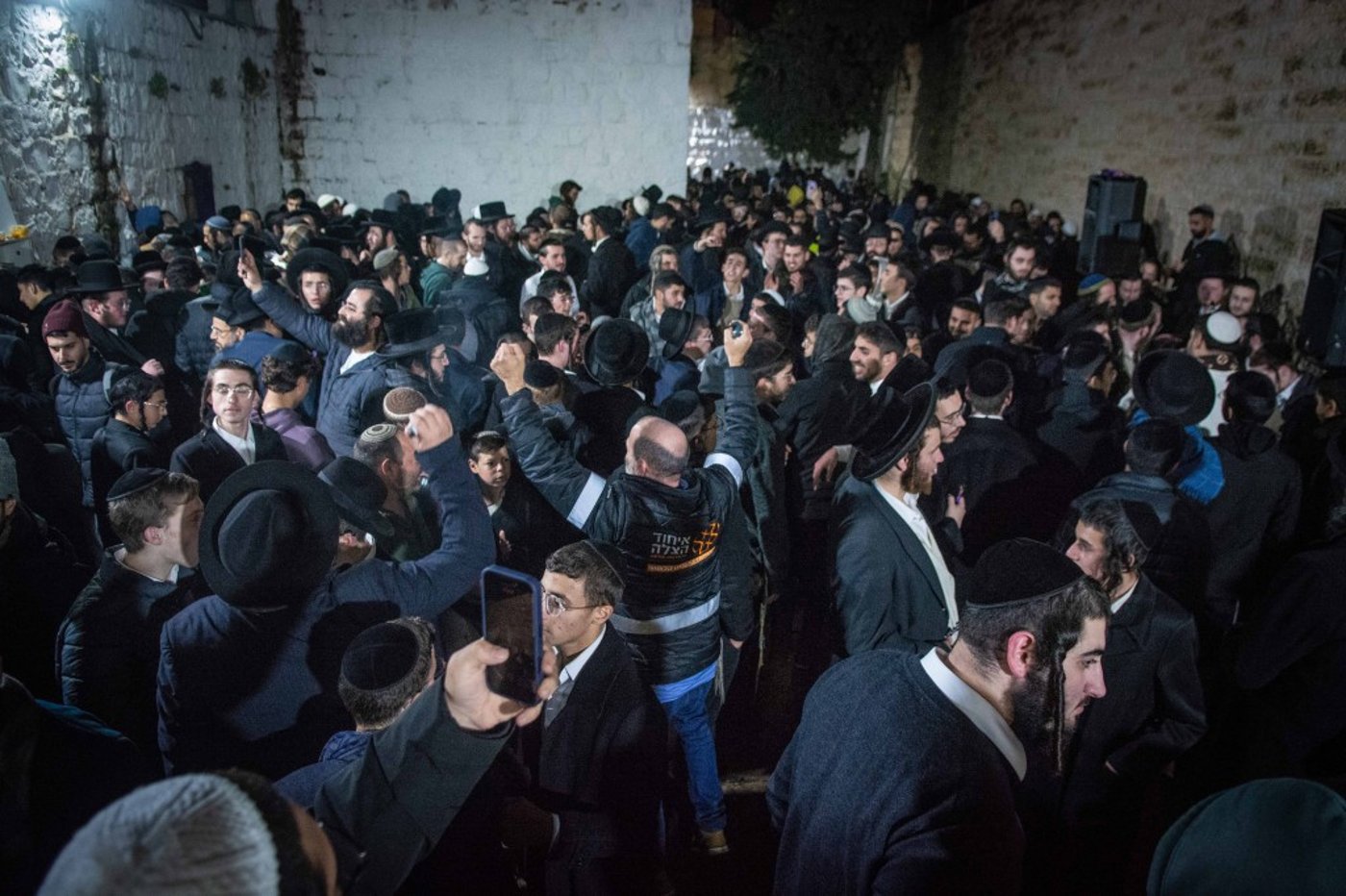 ליל עשרה בטבת בקבר יוסף שבשכם