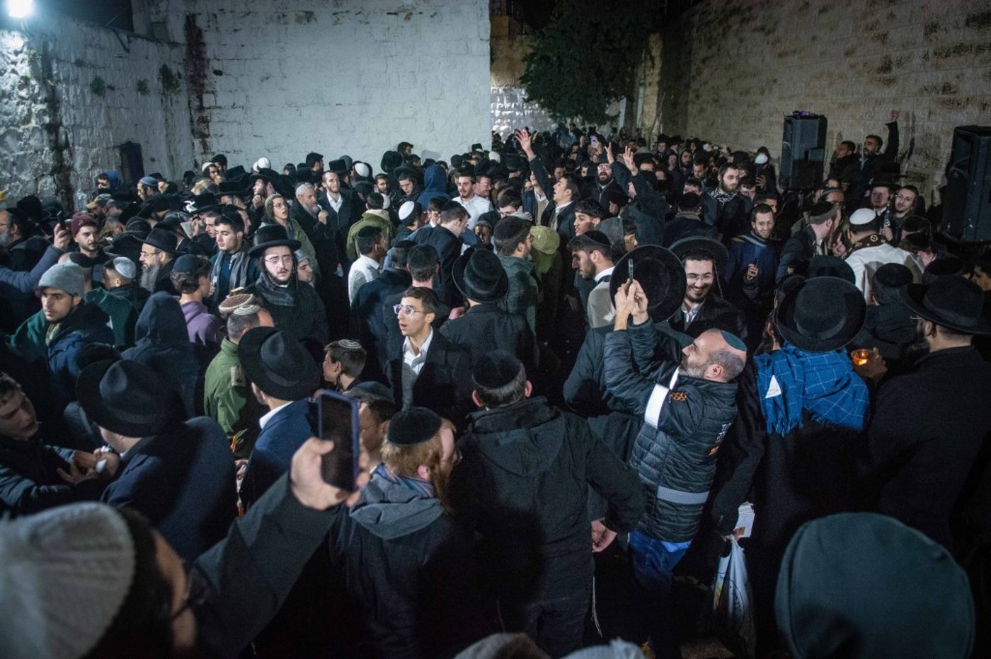 ליל עשרה בטבת בקבר יוסף שבשכם