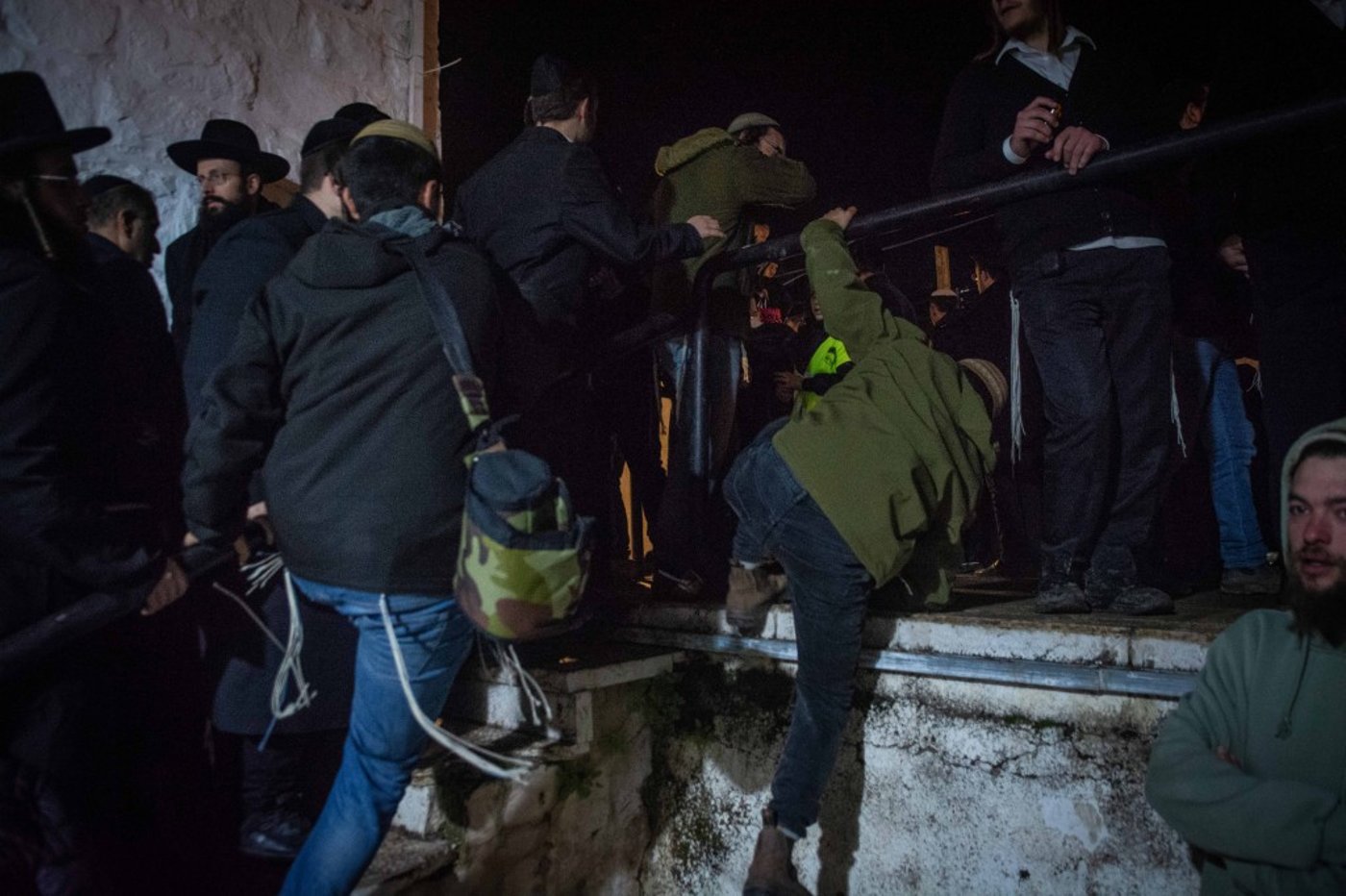 ליל עשרה בטבת בקבר יוסף שבשכם