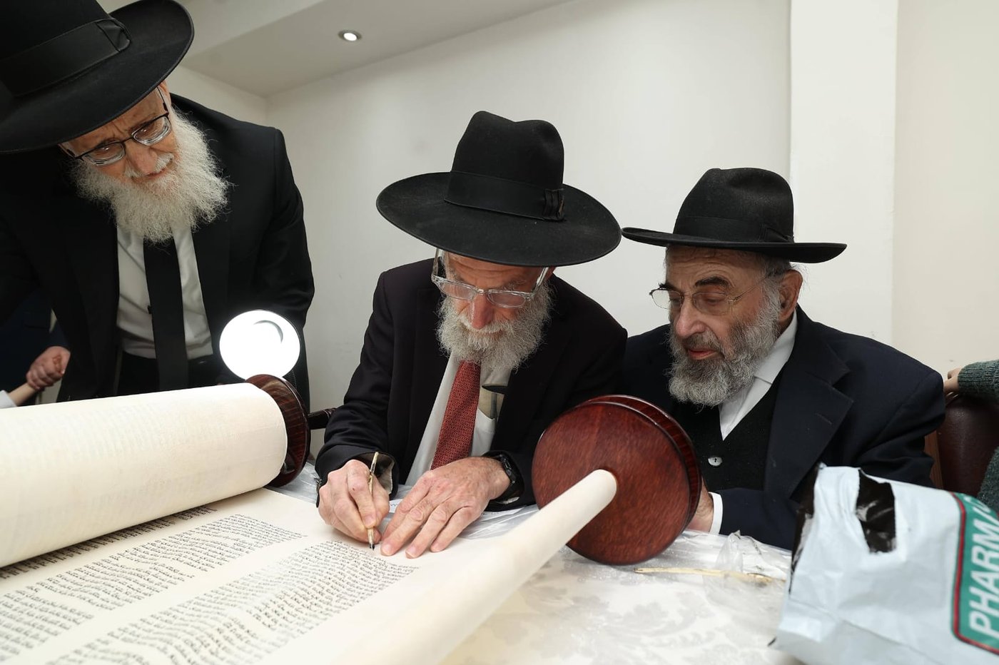 הכנסת ספר התורה