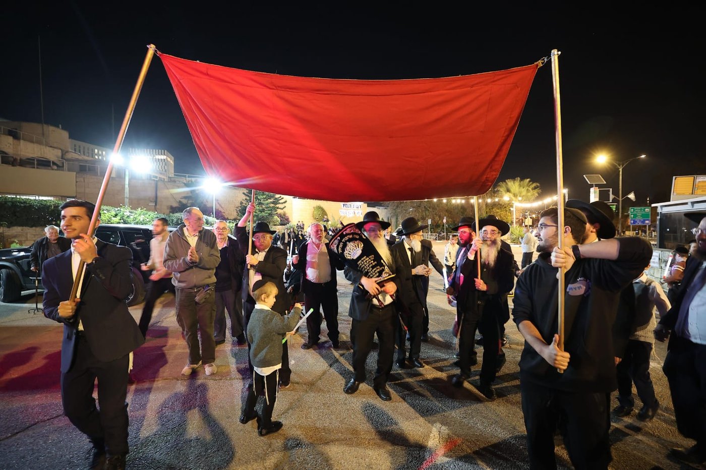 הכנסת ספר התורה