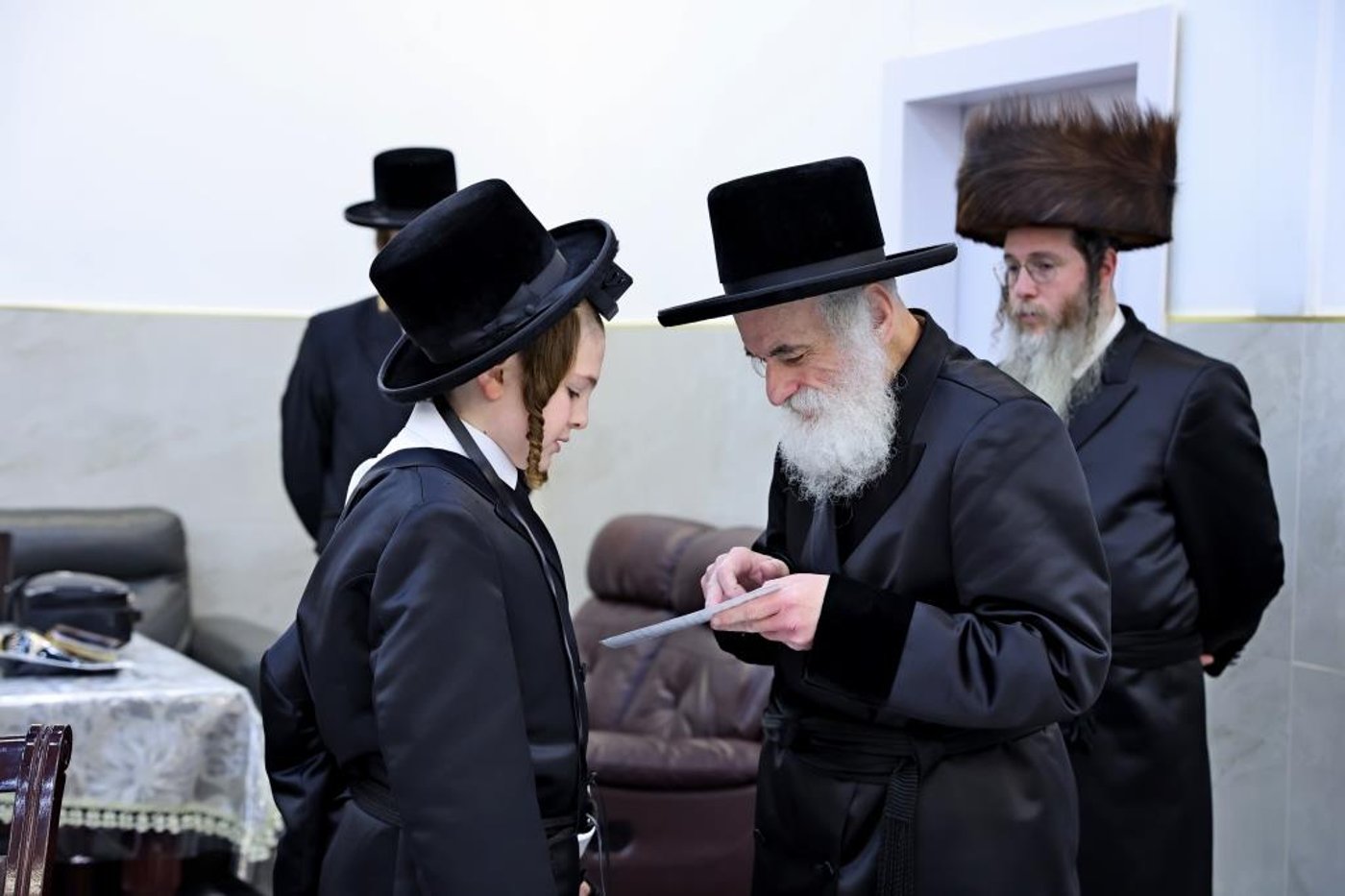 בר מצווה לבן הרב חיים מאיר מרקוביץ, אצל האדמו"ר מויזניץ