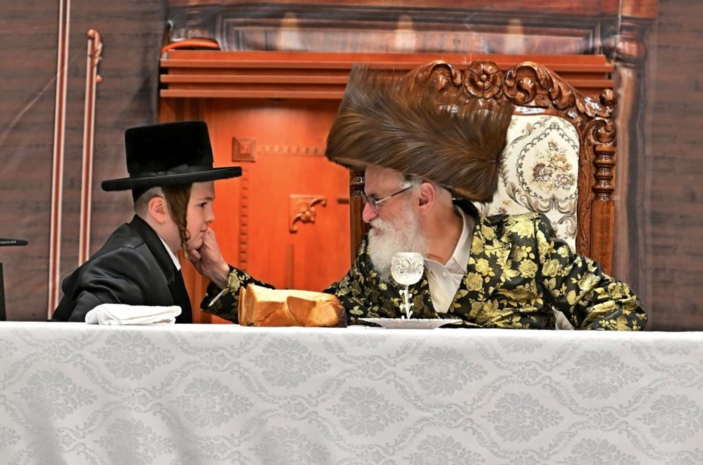 בר מצווה לבן הרב חיים מאיר מרקוביץ, אצל האדמו"ר מויזניץ