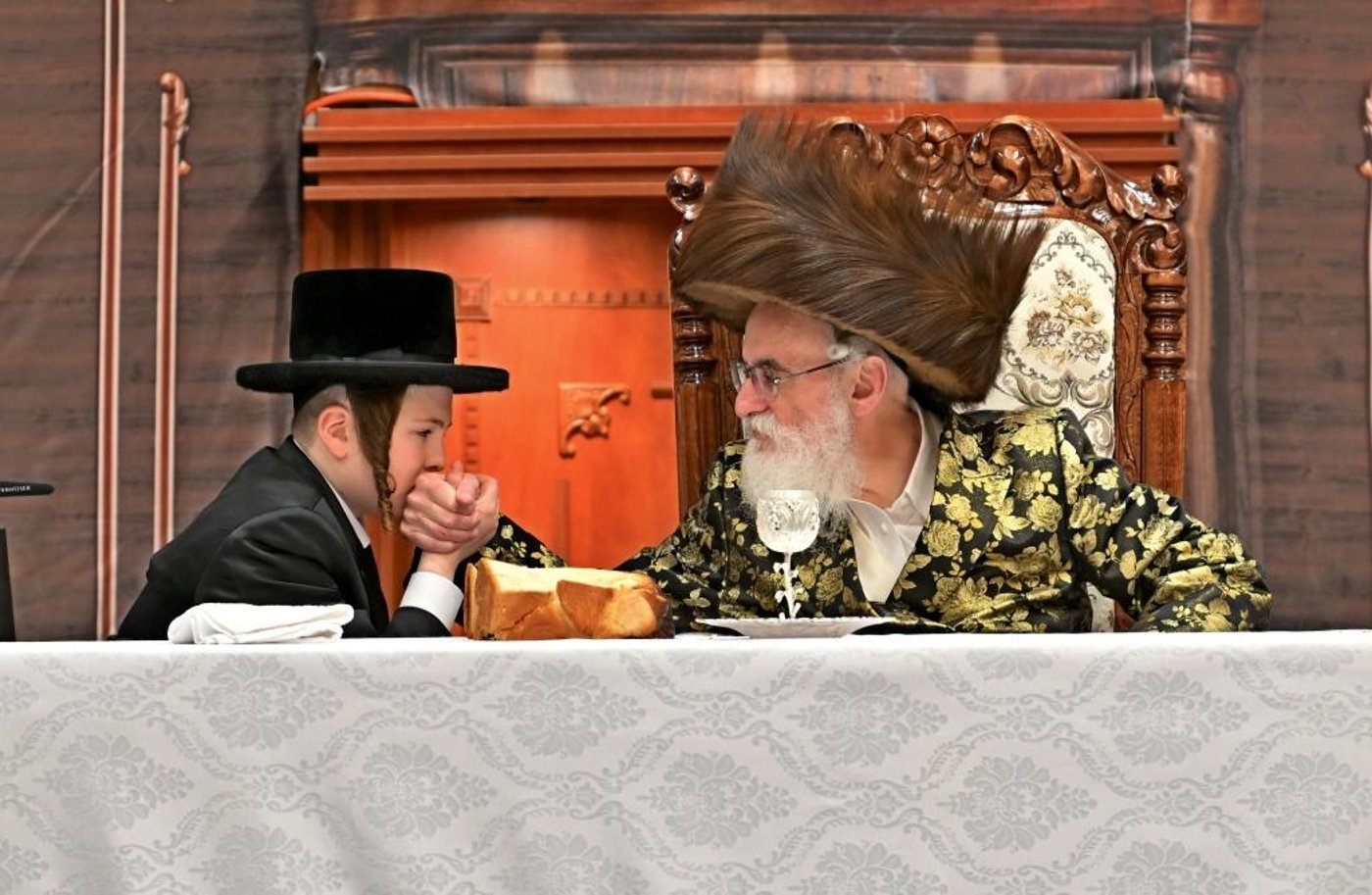 בר מצווה לבן הרב חיים מאיר מרקוביץ, אצל האדמו"ר מויזניץ