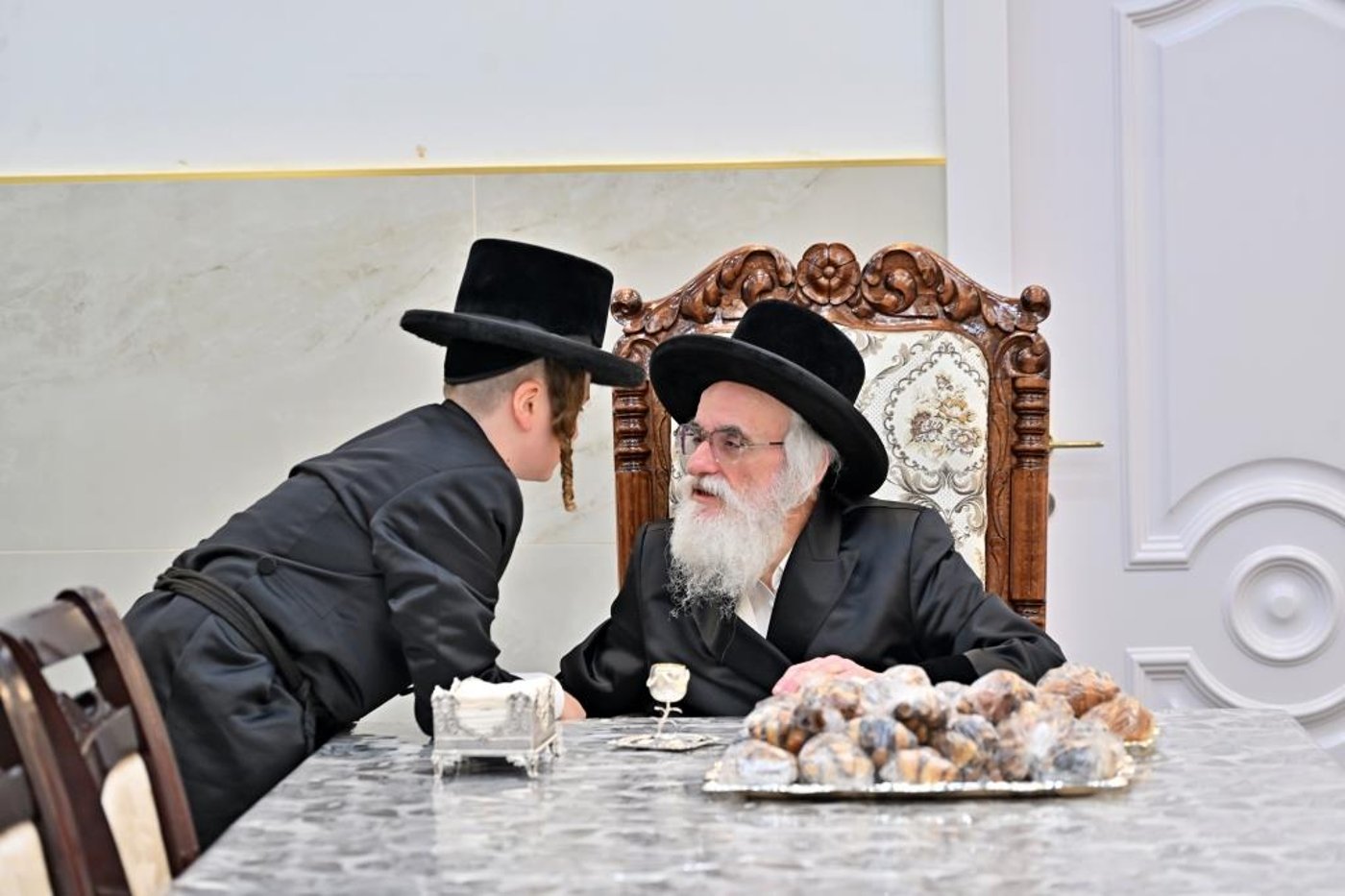 בר מצווה לבן הרב חיים מאיר מרקוביץ, אצל האדמו"ר מויזניץ