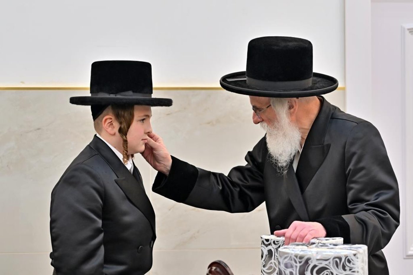 בר מצווה לבן הרב חיים מאיר מרקוביץ, אצל האדמו"ר מויזניץ