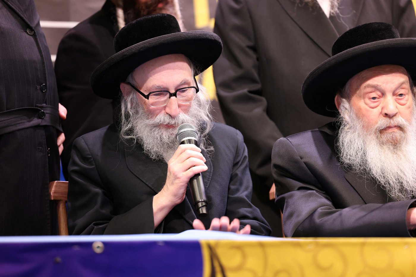 האדמו"ר מקהל חסידי ירושלים נואם