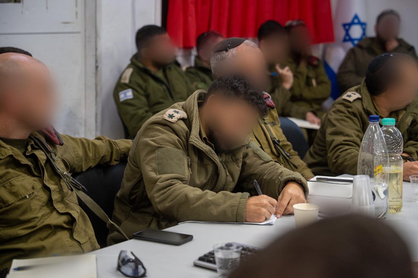 אלוף אבי בלוט בביקורת פתע בפיקוד המרכז