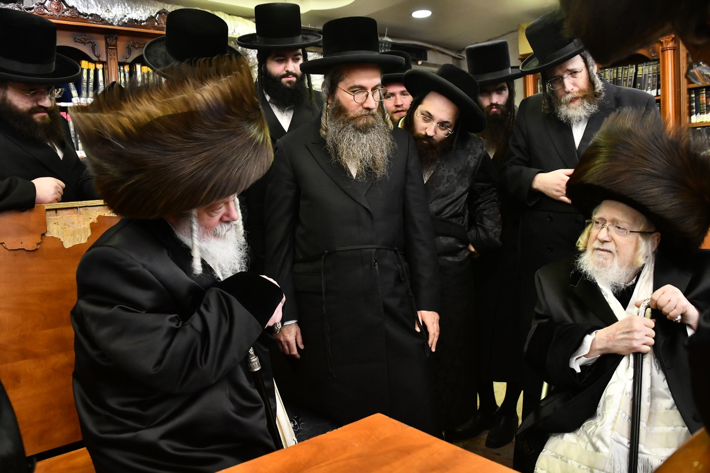 שמחת הברית בחצרות קרעטשניף - פרמשילאן - ספינקא