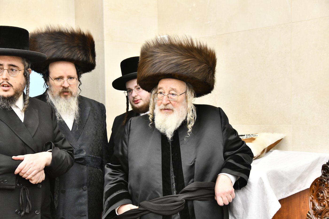 שמחת הברית בחצרות קרעטשניף - פרמשילאן - ספינקא