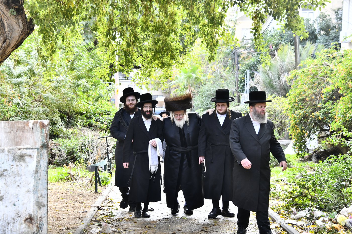 שמחת הברית בחצרות קרעטשניף - פרמשילאן - ספינקא